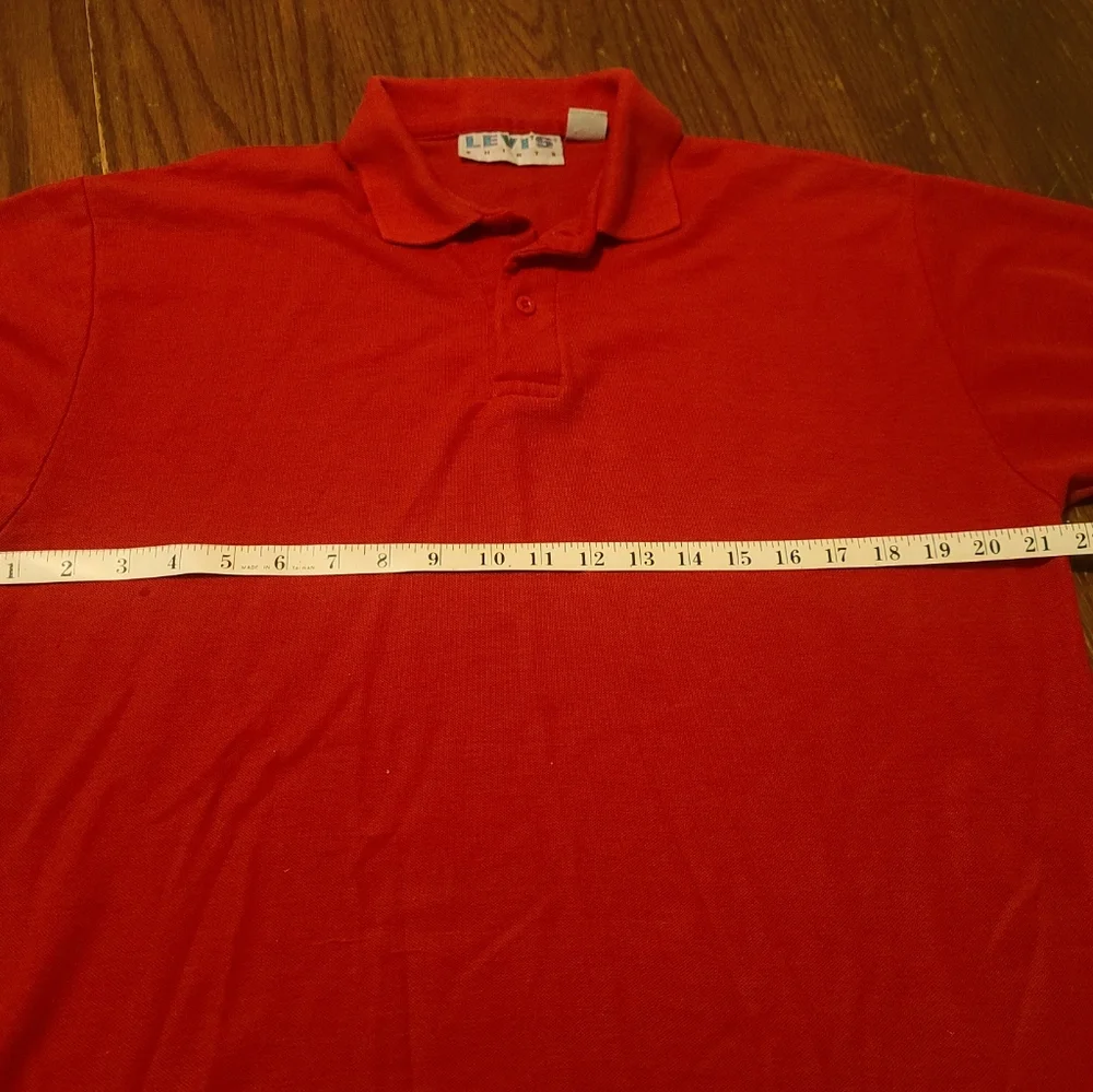Levi’s Red 80s Vintage Polo Shirt Size M Short Sleeve